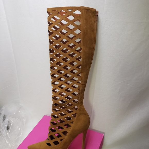 Tan boot heels - Picture 3 of 6
